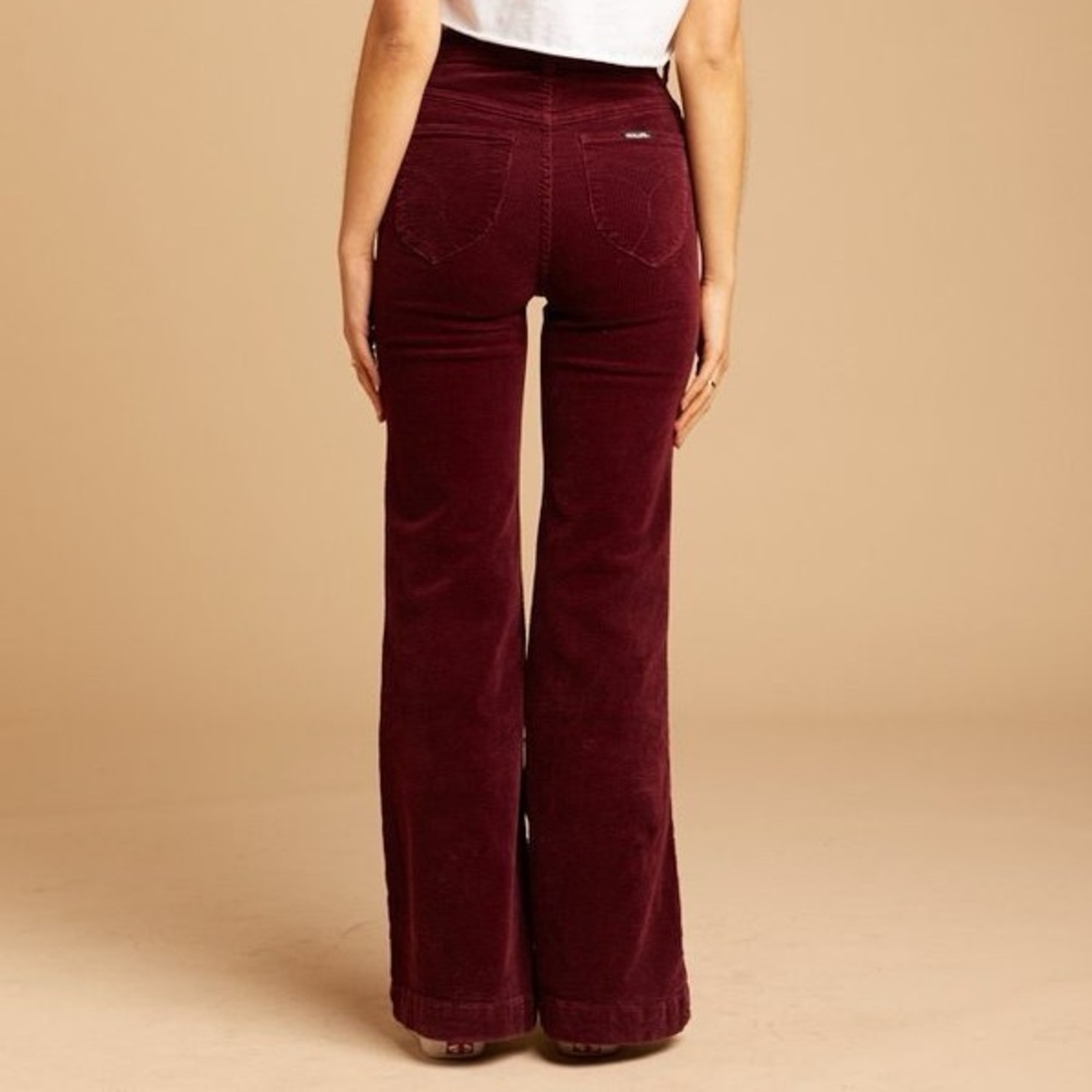NWT ROLLAS BORDEAUX EASTCOAST FLARES